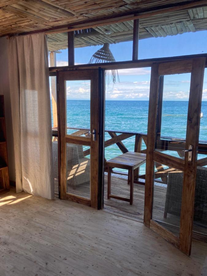 Soul Rebel Lodge & Backpackers Nkhata Bay Екстериор снимка
