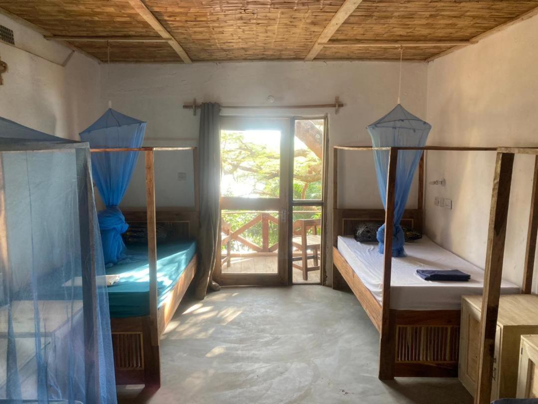 Soul Rebel Lodge & Backpackers Nkhata Bay Екстериор снимка