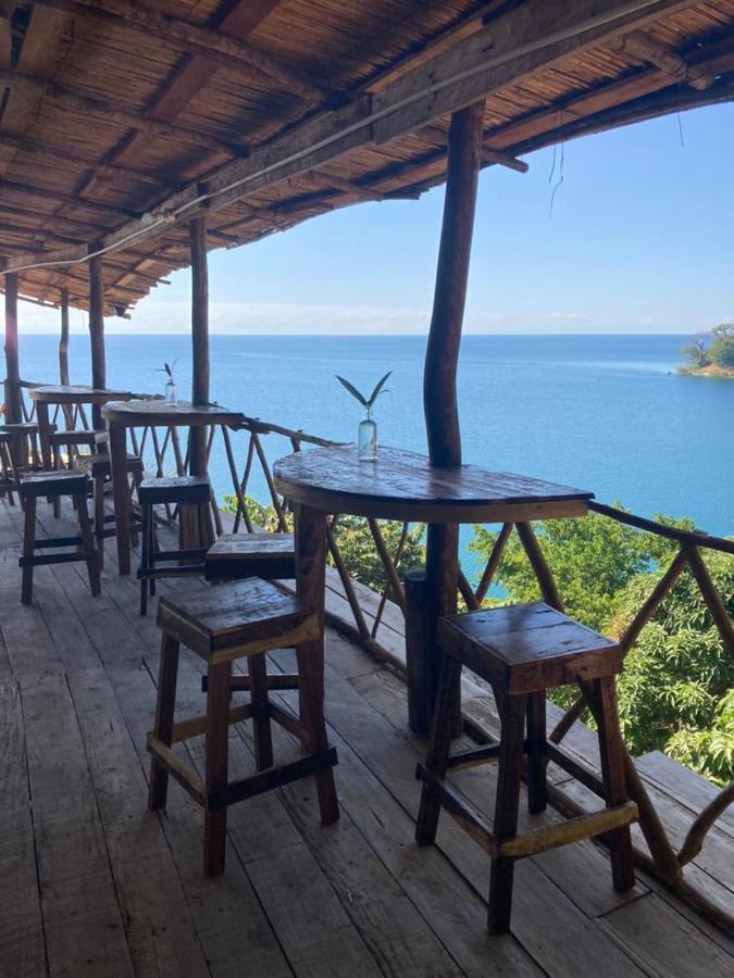 Soul Rebel Lodge & Backpackers Nkhata Bay Екстериор снимка
