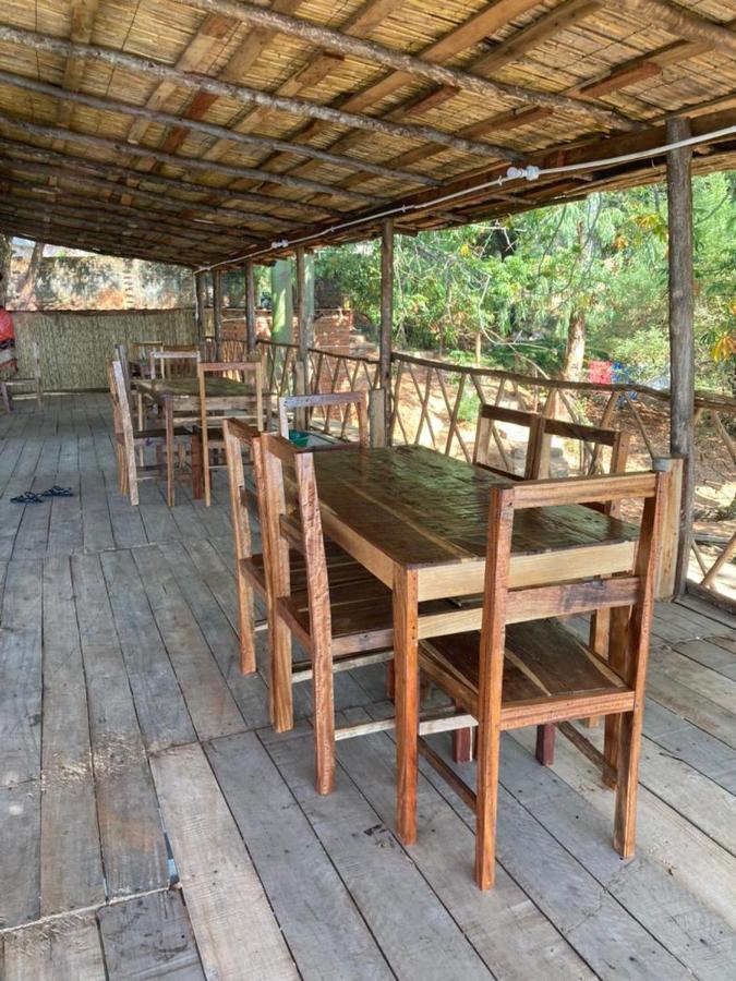 Soul Rebel Lodge & Backpackers Nkhata Bay Екстериор снимка
