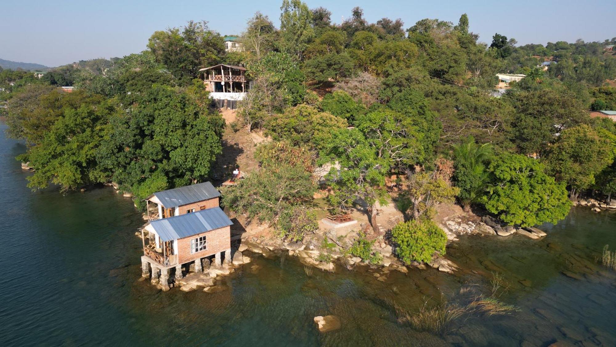 Soul Rebel Lodge & Backpackers Nkhata Bay Екстериор снимка