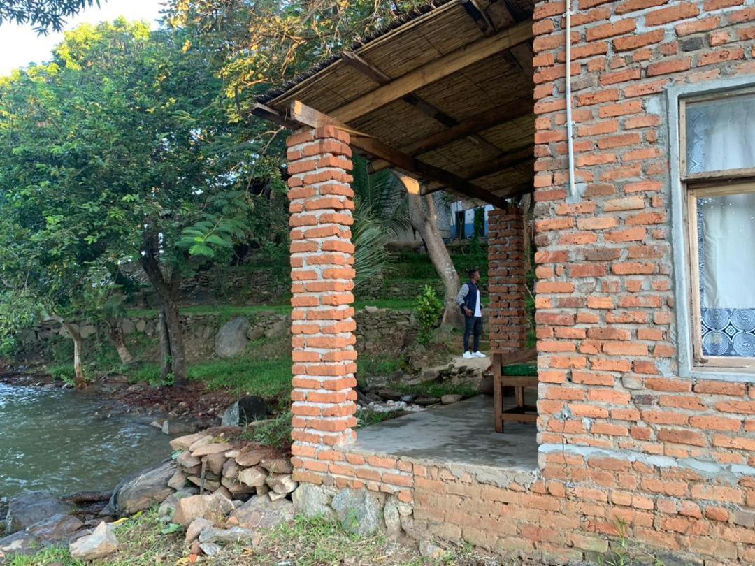 Soul Rebel Lodge & Backpackers Nkhata Bay Екстериор снимка