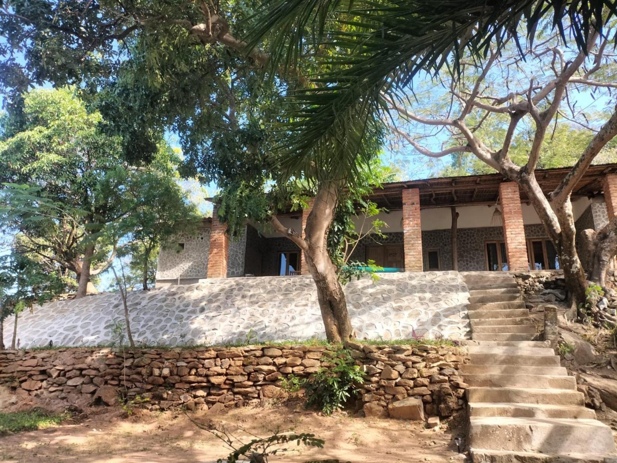 Soul Rebel Lodge & Backpackers Nkhata Bay Екстериор снимка